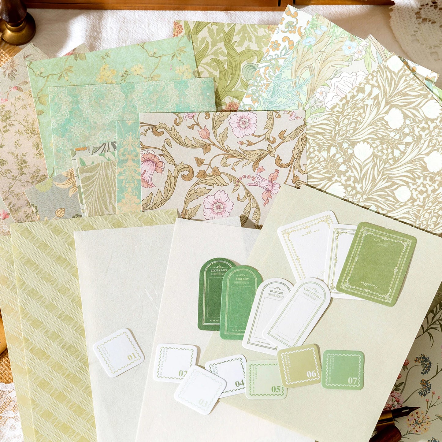 Set de 40 Papeles Decorativos Aesthetic – Scrapbooking & DIY