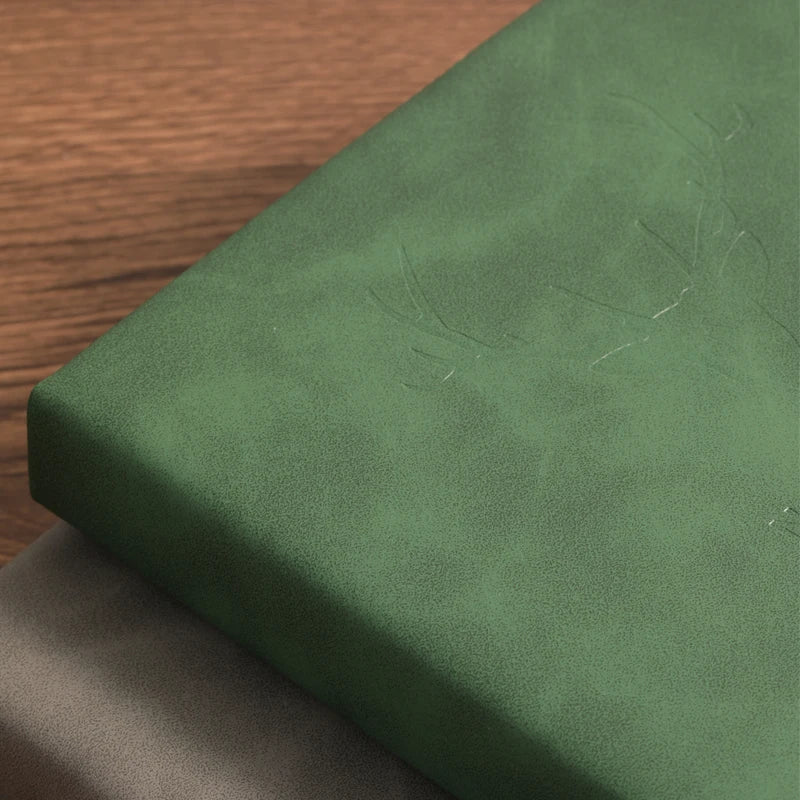 Cuaderno A5 con Tapa de Piel – Retro, Elegante y Personalizable